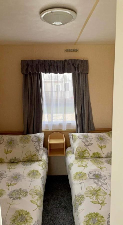 Dees Caravan Lettings Kingfisher Elm 453 Инголдмелс Екстериор снимка