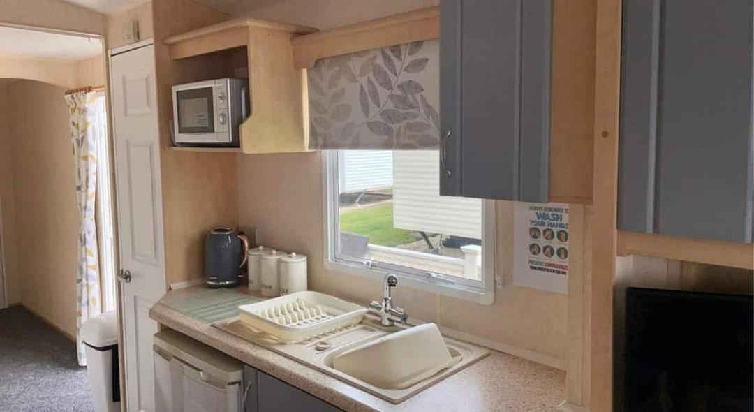 Dees Caravan Lettings Kingfisher Elm 453 Инголдмелс Екстериор снимка