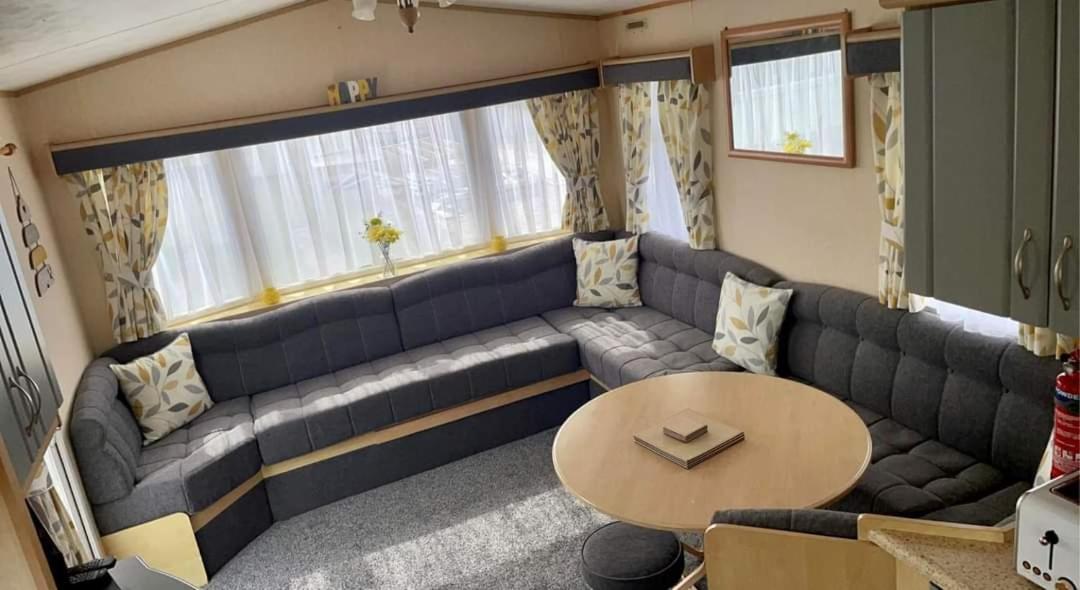 Dees Caravan Lettings Kingfisher Elm 453 Инголдмелс Екстериор снимка
