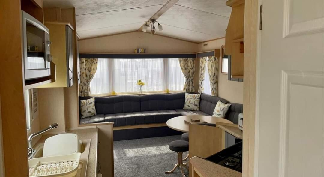 Dees Caravan Lettings Kingfisher Elm 453 Инголдмелс Екстериор снимка