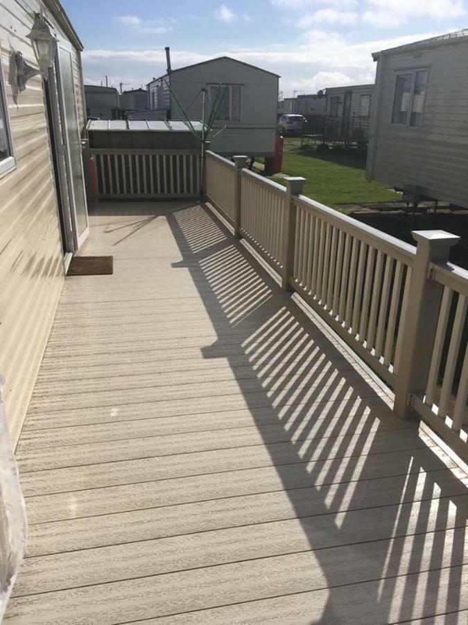 Dees Caravan Lettings Kingfisher Elm 453 Инголдмелс Екстериор снимка